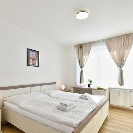 Karlsbad Central Point Esterno foto