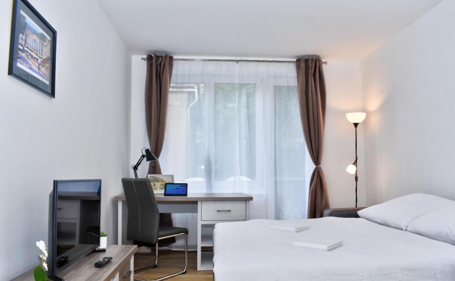 Karlsbad Central Point Esterno foto
