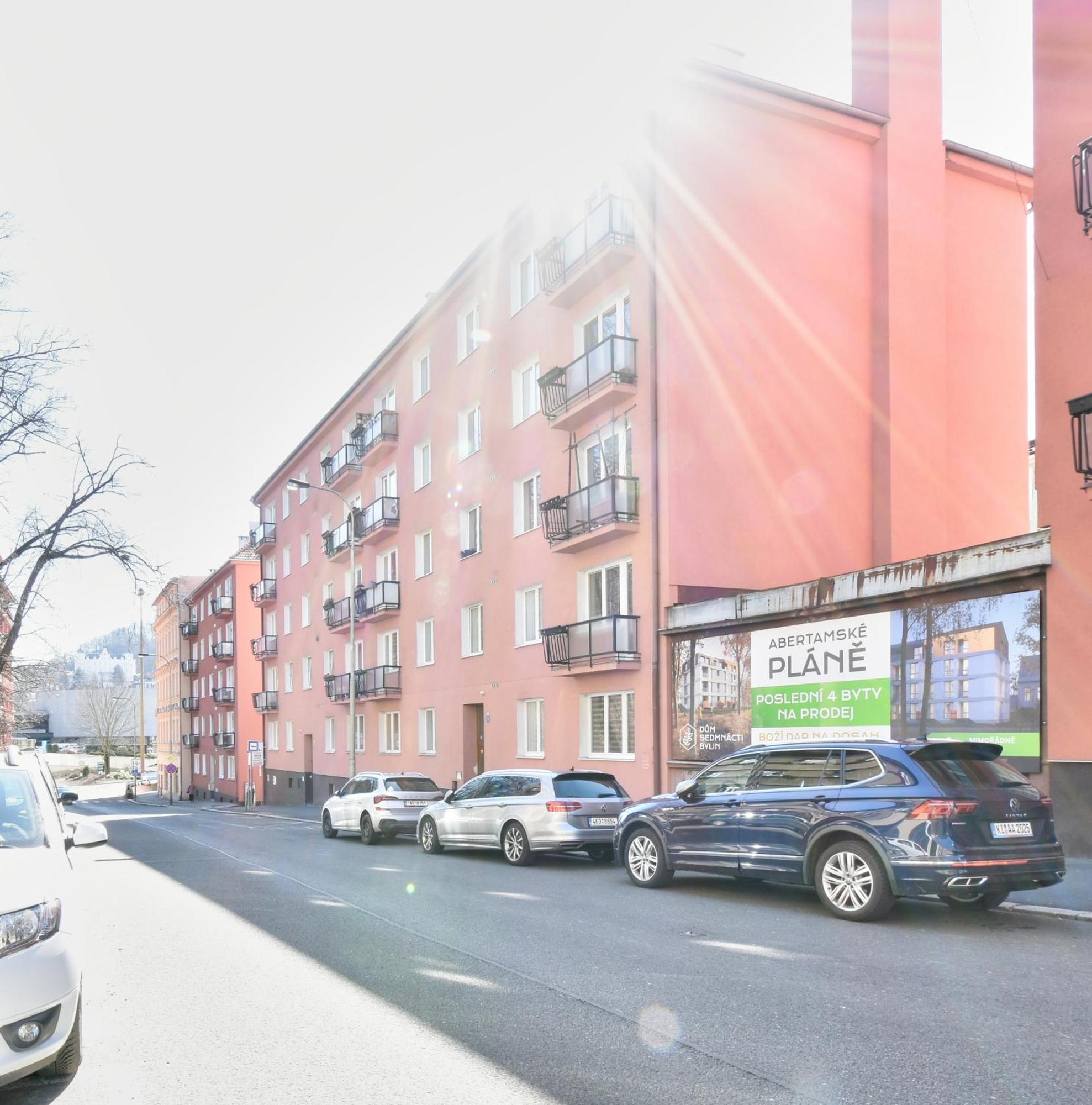 Karlsbad Central Point Esterno foto
